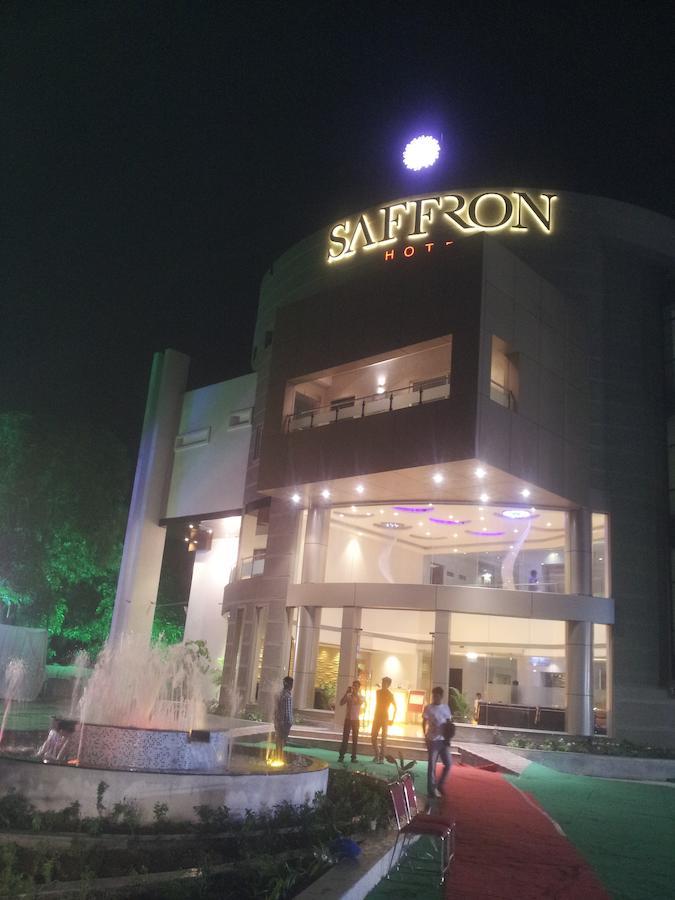 Saffron Hotel Jalna Екстер'єр фото